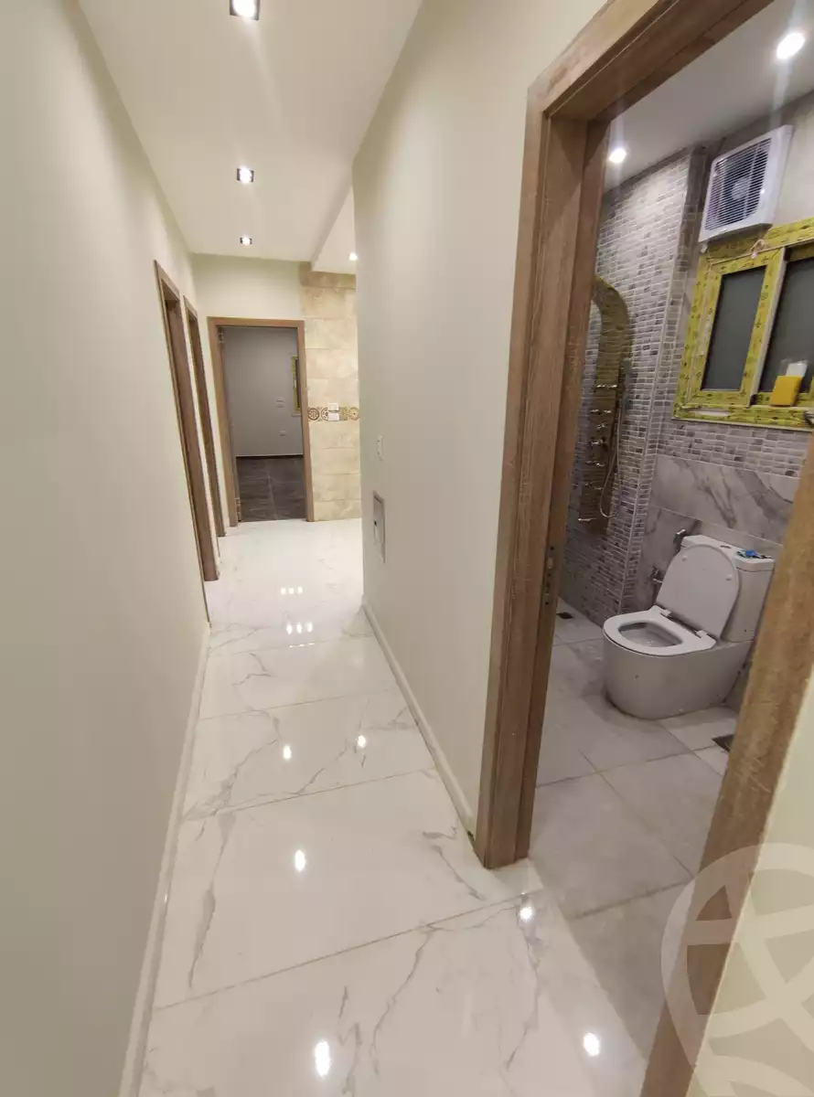 https://aqarmap.com.eg/en/listing/4357388-for-sale-cairo-el-sheikh-zayed-city-shr-lbstn