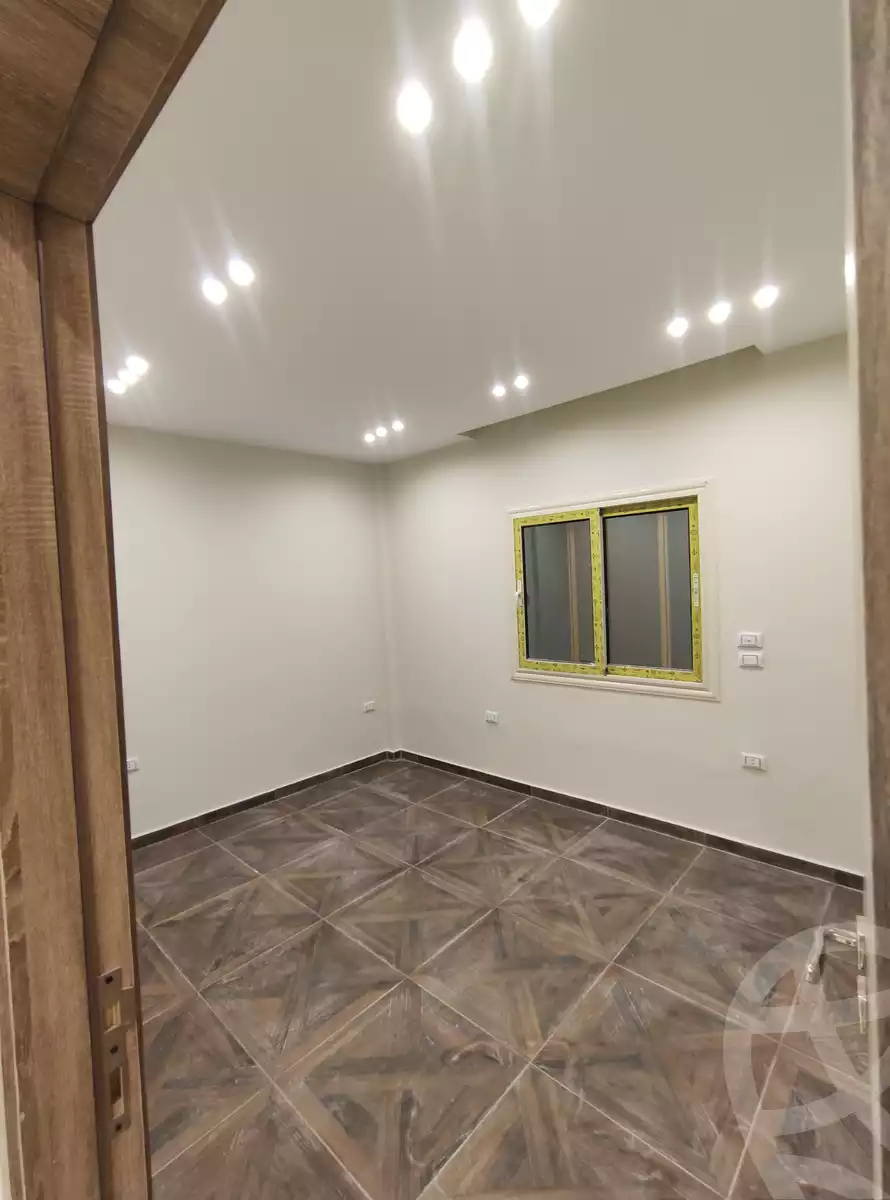 https://aqarmap.com.eg/en/listing/4357388-for-sale-cairo-el-sheikh-zayed-city-shr-lbstn