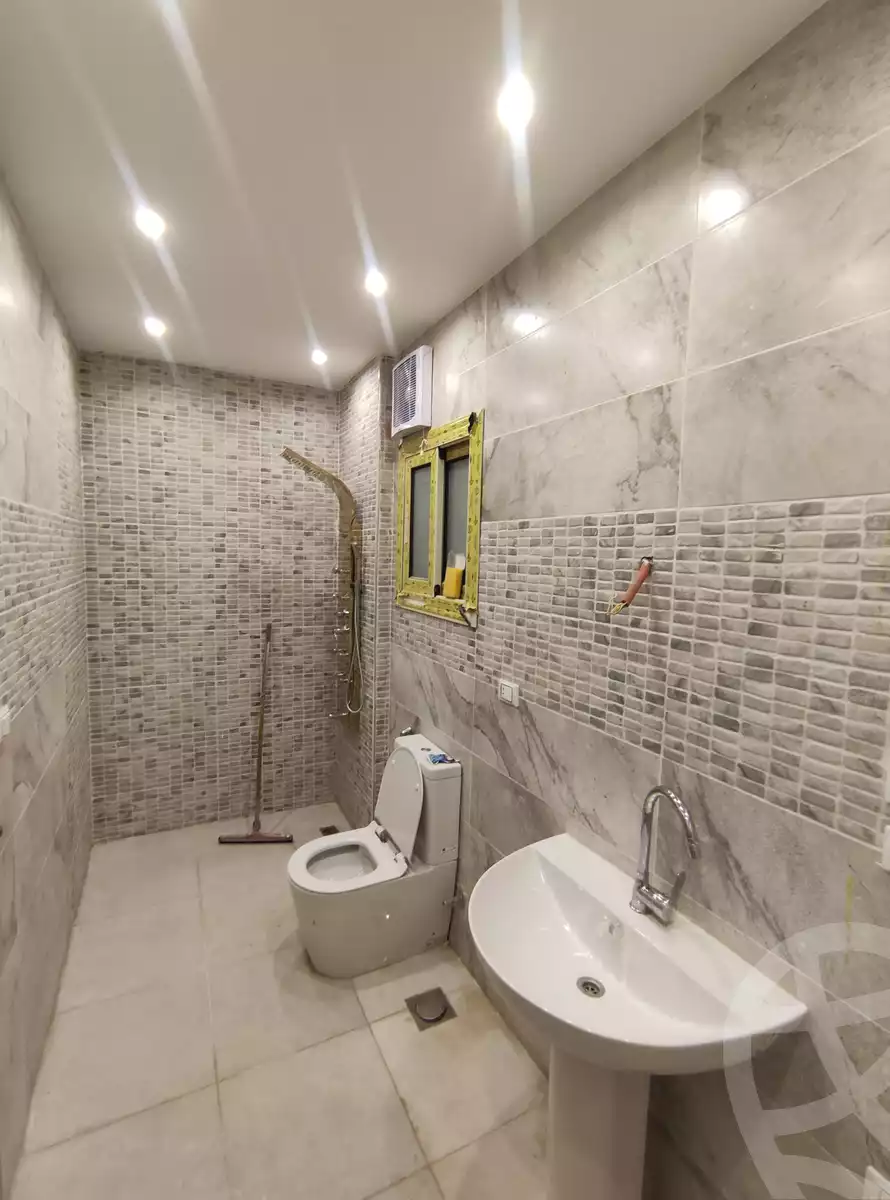 https://aqarmap.com.eg/en/listing/4357388-for-sale-cairo-el-sheikh-zayed-city-shr-lbstn