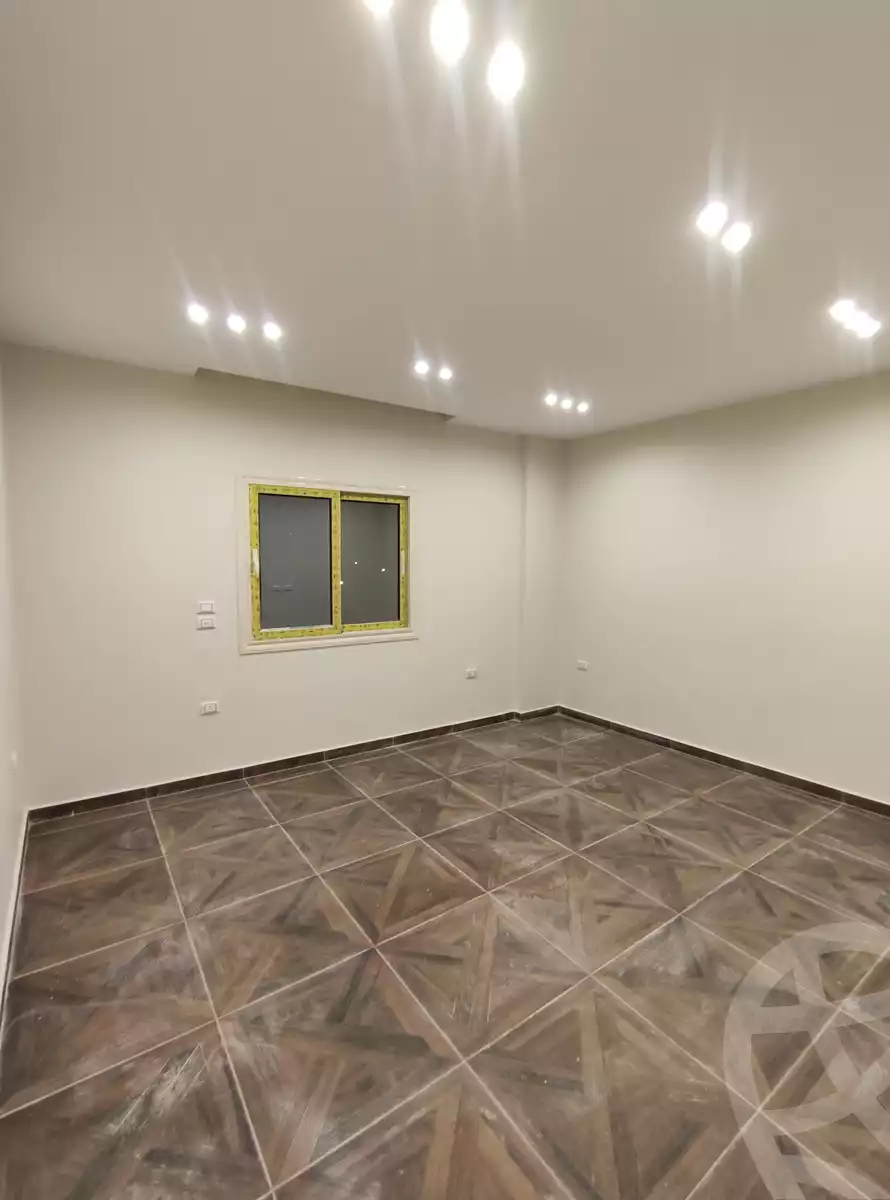 https://aqarmap.com.eg/en/listing/4357388-for-sale-cairo-el-sheikh-zayed-city-shr-lbstn