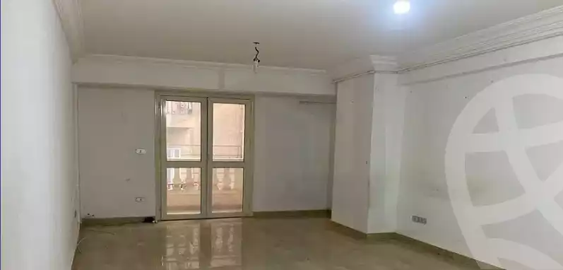 https://aqarmap.com.eg/en/listing/4363978-for-rent-alexandria-camp-cesar-abou-quer-st