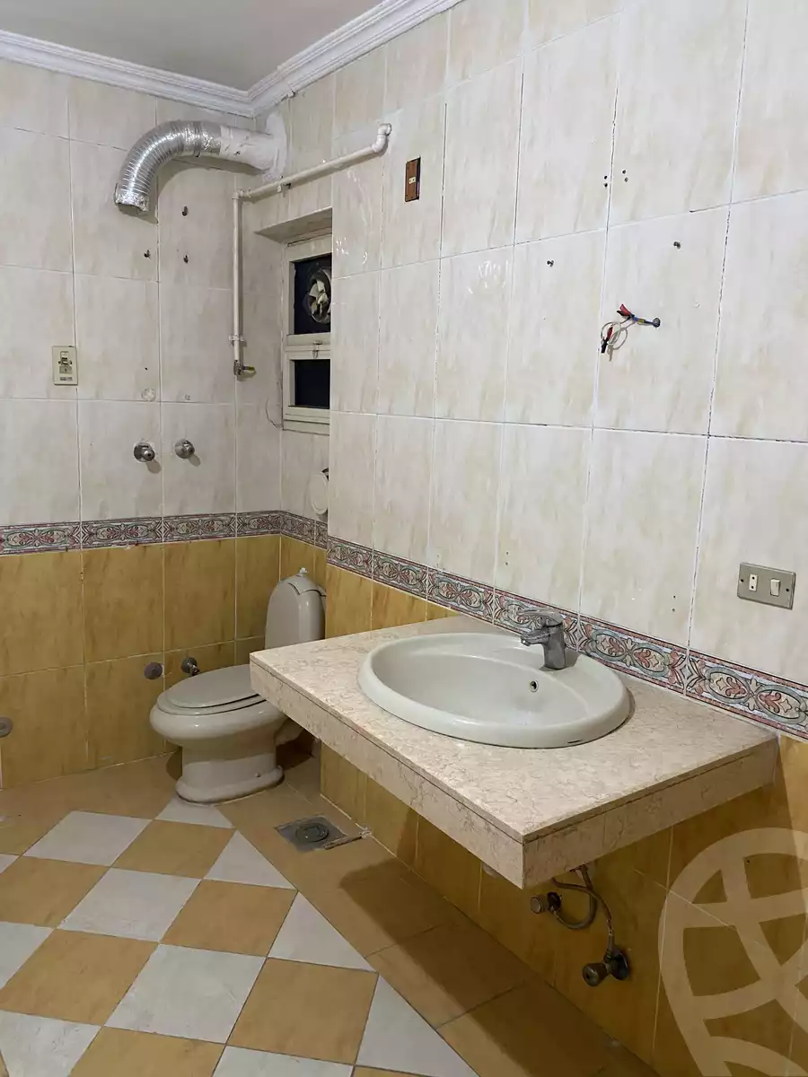 https://aqarmap.com.eg/ar/listing/4366408-for-sale-cairo-ain-shams-ain-shams-el-sharkia-sedky-st