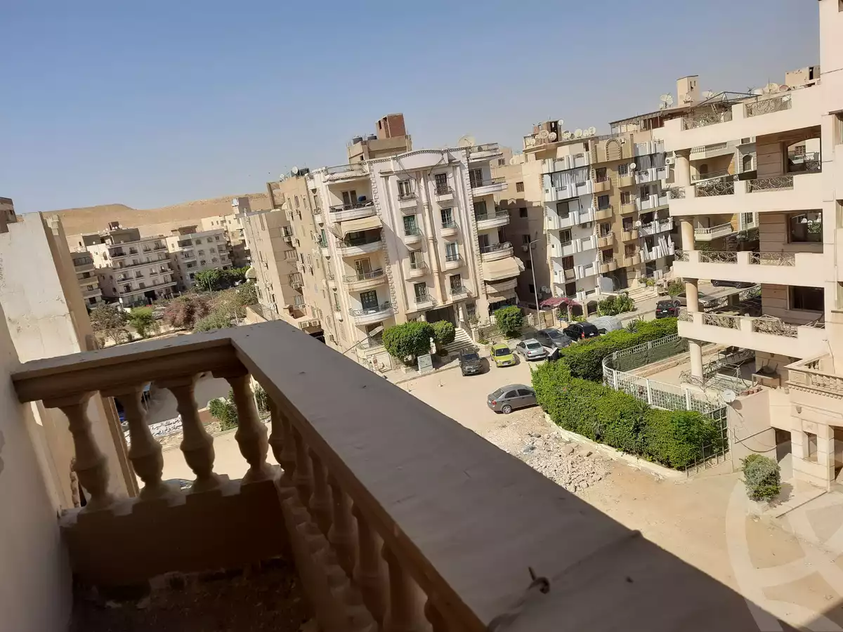 https://aqarmap.com.eg/ar/listing/4369345-for-sale-cairo-mokattam-manteqt-ganob-s