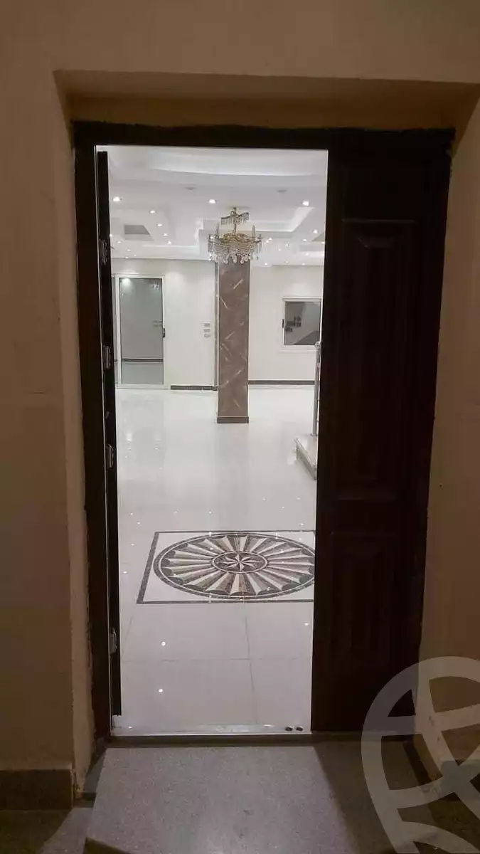 https://aqarmap.com.eg/en/listing/4372137-for-sale-cairo-new-cairo-compounds-galleria-moon-valley