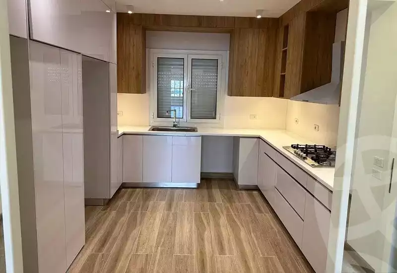 https://aqarmap.com.eg/en/listing/4372770-for-sale-cairo-new-cairo-compounds-mountain-view-hyde-park