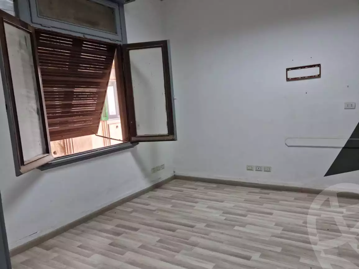 https://aqarmap.com.eg/en/listing/6009813-for-rent-cairo-downtown-bab-el-loaa-al-falki-st