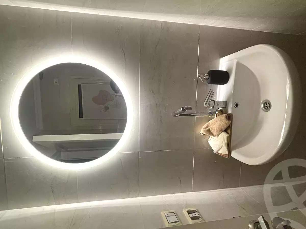 https://aqarmap.com.eg/ar/listing/4405931-for-sale-cairo-new-cairo-south-investors-mohammed-nagib-axis-st