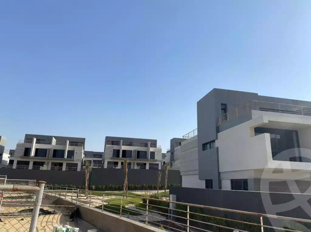 https://aqarmap.com.eg/ar/listing/4423896-for-sale-cairo-el-sheikh-zayed-city-compounds-in-sheikh-zayed-el-patio-zahraa