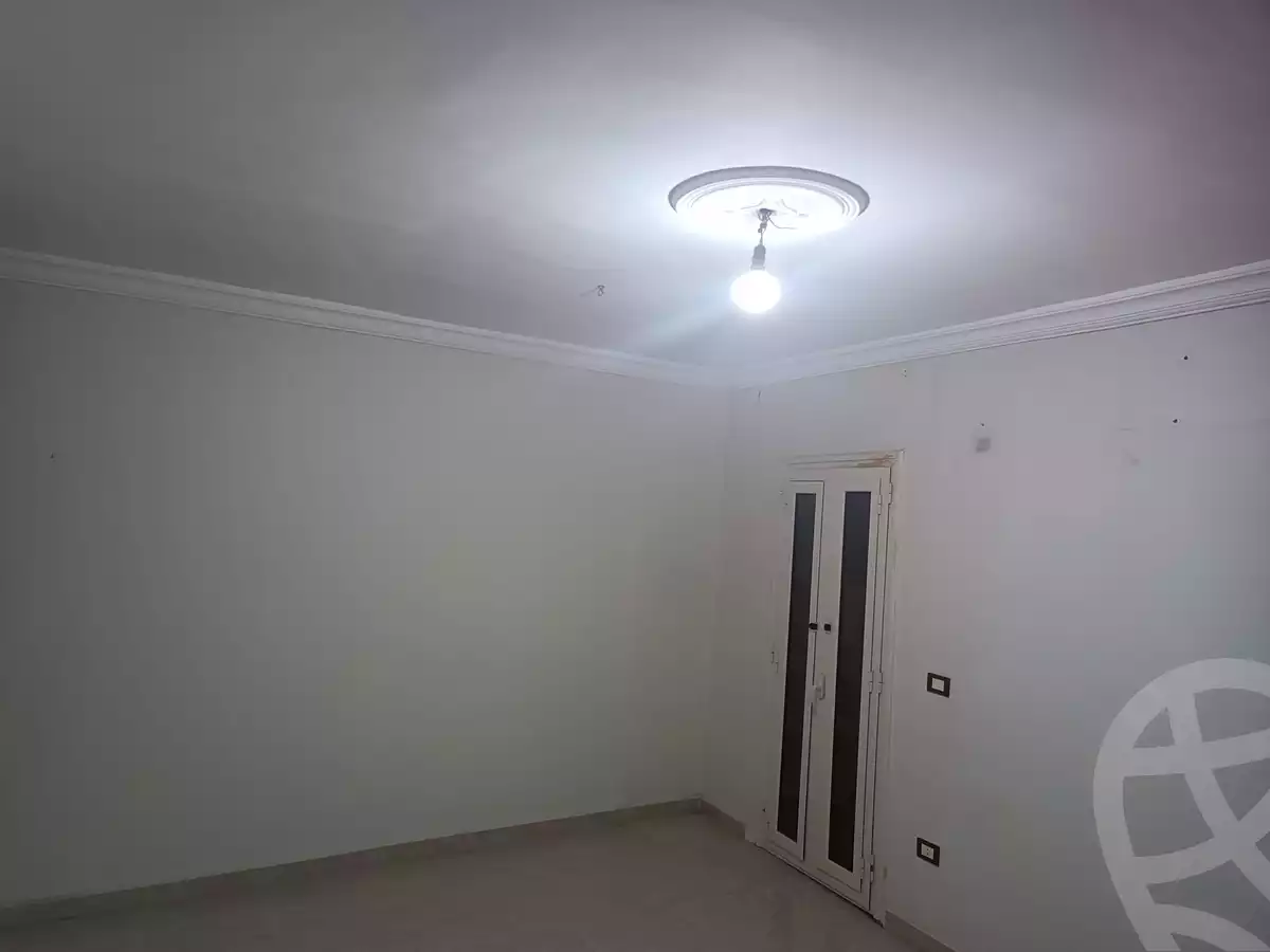 https://aqarmap.com.eg/ar/listing/4463181-for-sale-alexandria-sporting-abou-quer-st