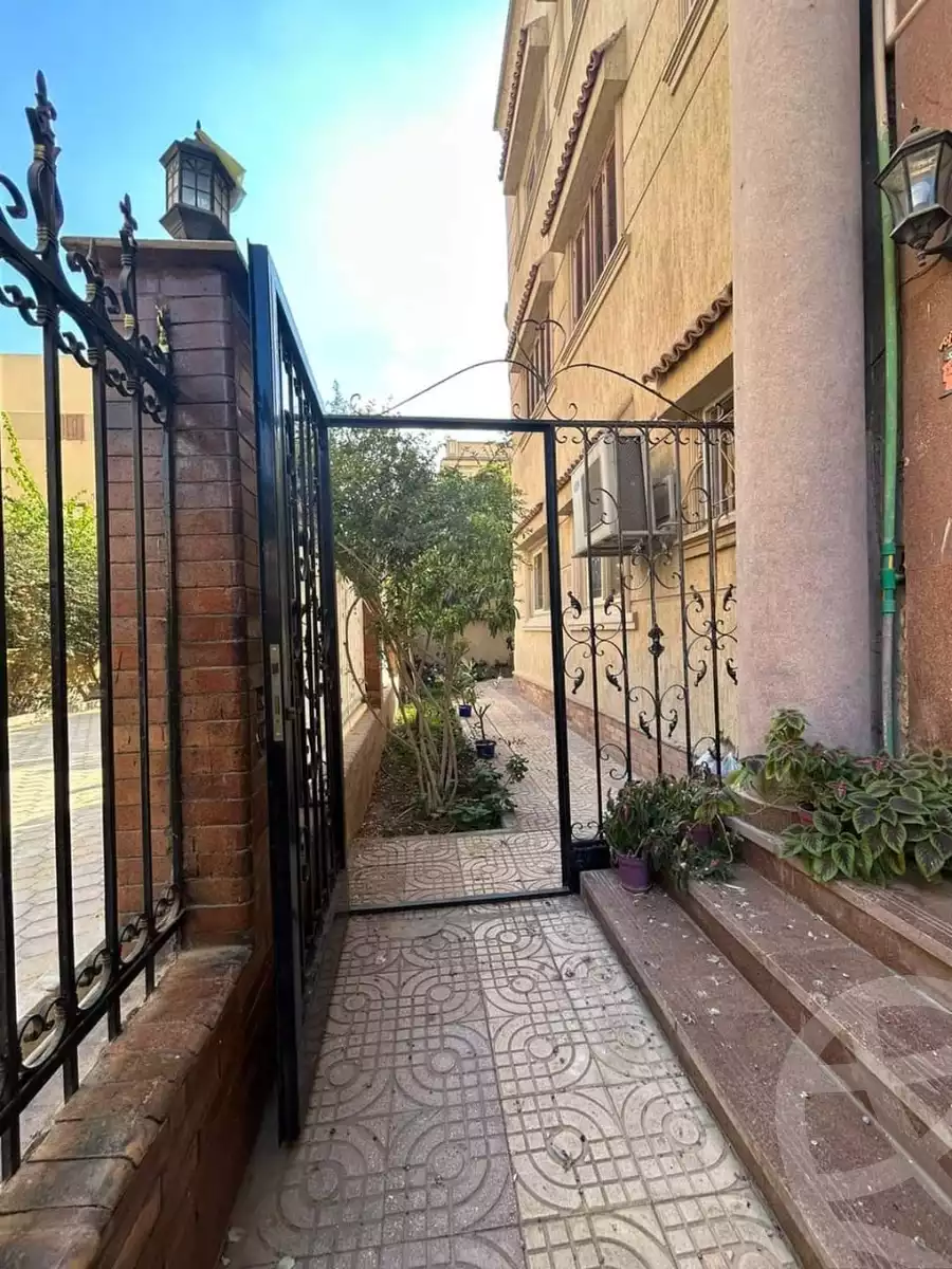 https://aqarmap.com.eg/en/listing/4494354-for-sale-cairo-al-oubour-el-hay-el-sades-el-sheikh-mohamed-refaat-st