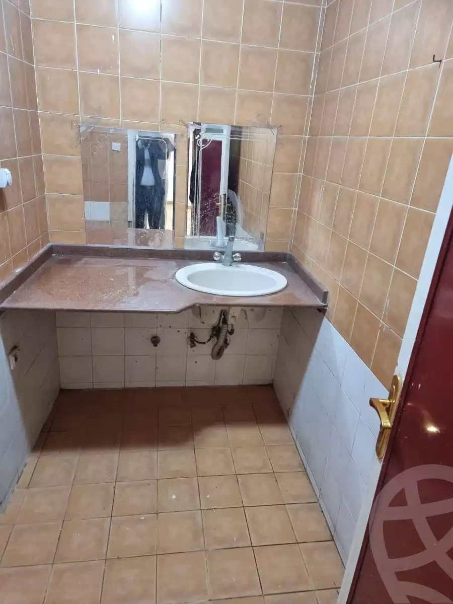 https://aqarmap.com.eg/en/listing/5328331-for-sale-cairo-al-oubour-el-oubour