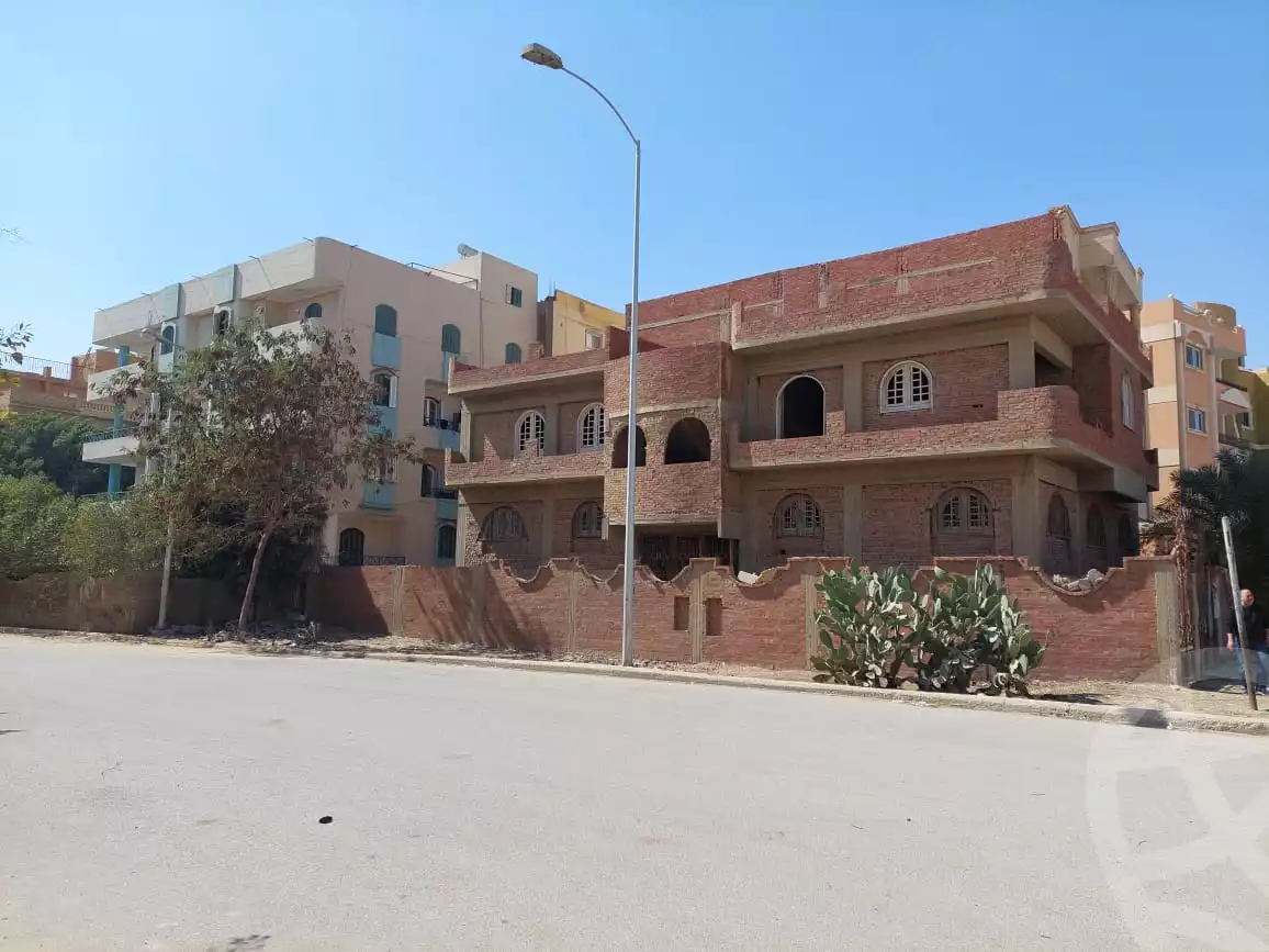https://aqarmap.com.eg/en/listing/4954618-for-sale-cairo-6th-of-october-el-ahyaa-neighborhood-5th-street-2