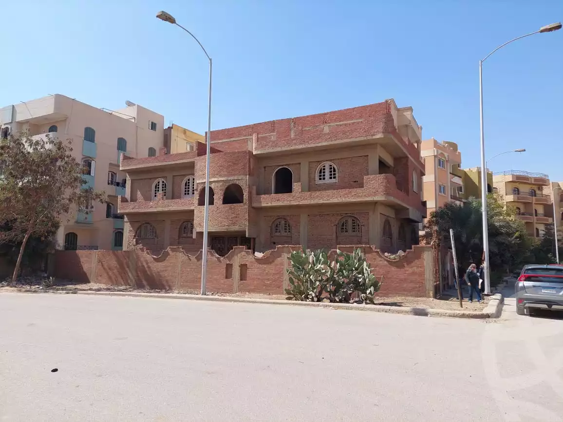 https://aqarmap.com.eg/en/listing/4954618-for-sale-cairo-6th-of-october-el-ahyaa-neighborhood-5th-street-2