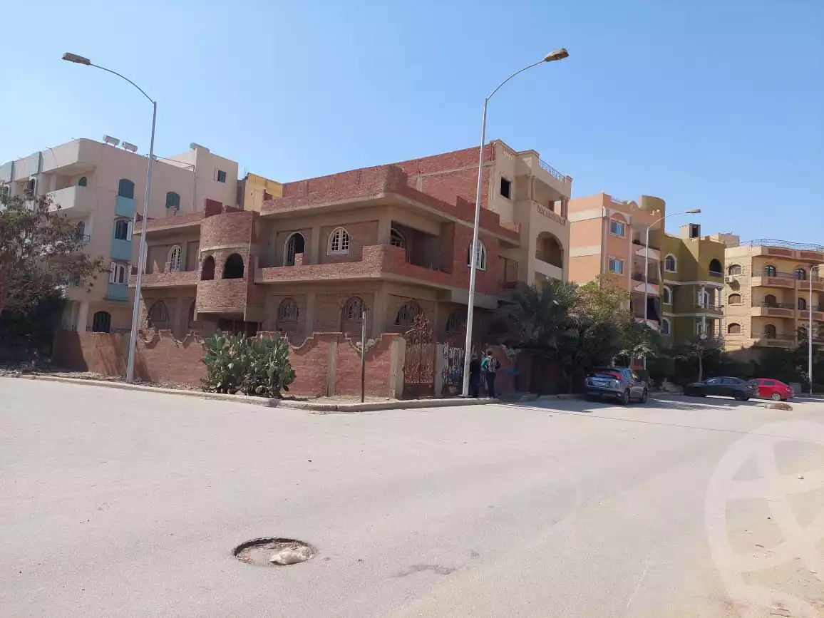 https://aqarmap.com.eg/en/listing/4954618-for-sale-cairo-6th-of-october-el-ahyaa-neighborhood-5th-street-2