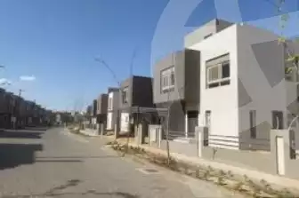 https://aqarmap.com.eg/en/listing/4641573-for-sale-cairo-el-sheikh-zayed-city-compounds-in-sheikh-zayed-etapa