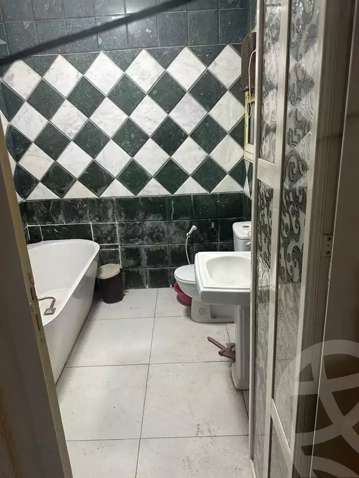 https://aqarmap.com.eg/en/listing/4647878-for-rent-cairo-mokattam-lhdb-l-ly