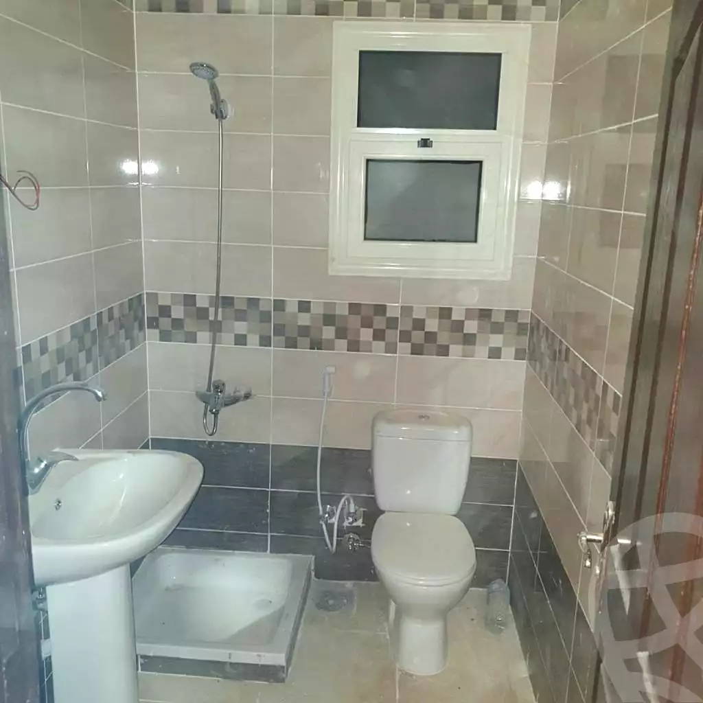 https://aqarmap.com.eg/en/listing/6987806-for-sale-north-coast-resorts-emirates-heights
