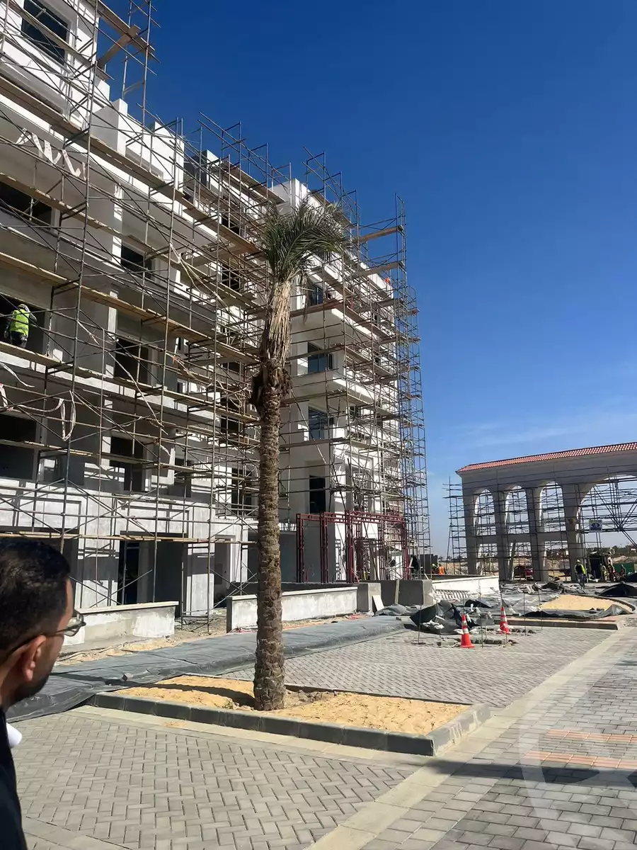 https://aqarmap.com.eg/ar/listing/4664174-for-sale-cairo-el-sheikh-zayed-city-compounds-kmbwnd-fyldj-wyst-dr-llttwyr