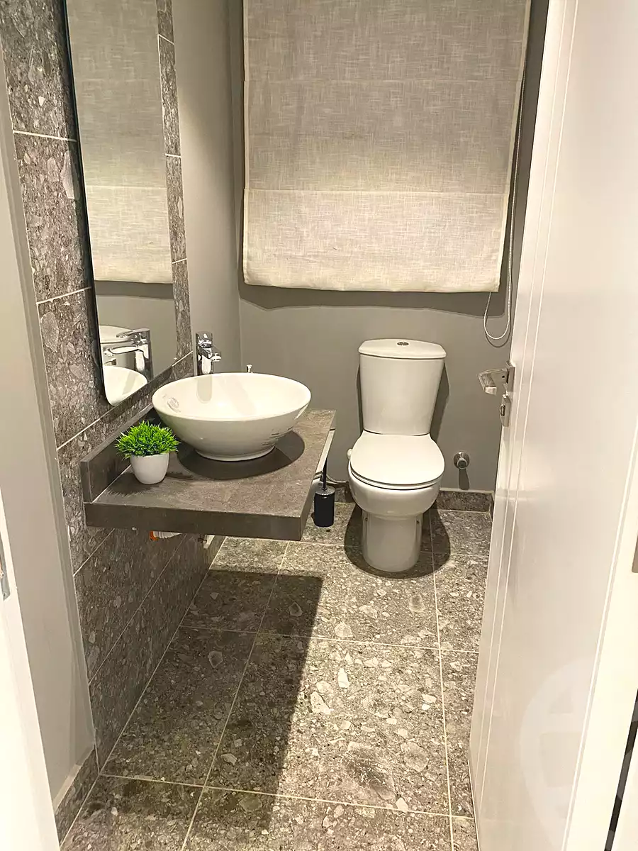 https://aqarmap.com.eg/en/listing/4669059-for-sale-cairo-el-sheikh-zayed-city-compounds-kmbwnd-fyldj-wyst-dr-llttwyr