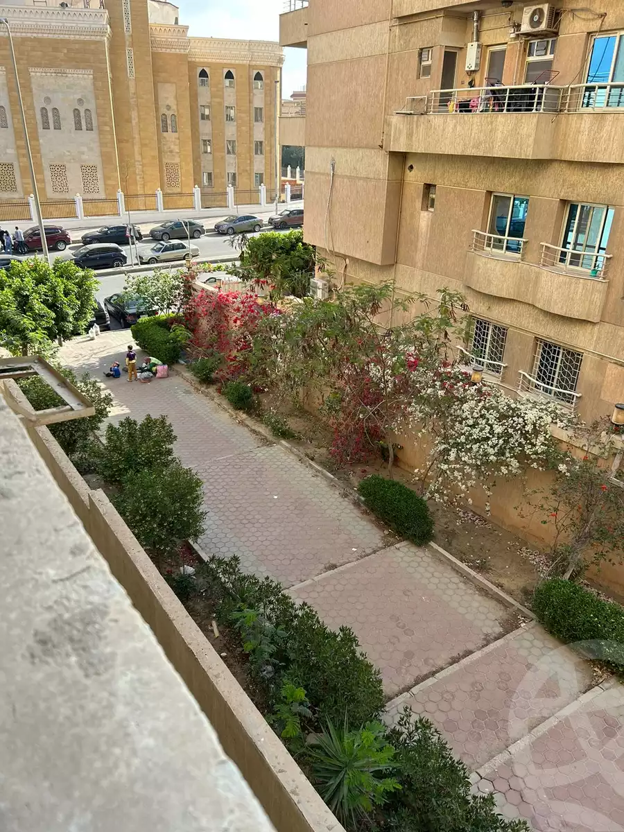 https://aqarmap.com.eg/ar/listing/4695344-for-sale-cairo-new-cairo-el-narges-el-narges-omarat-street-79