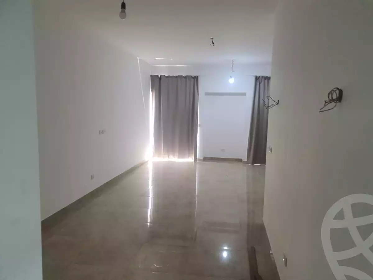 https://aqarmap.com.eg/ar/listing/4702527-for-rent-cairo-new-cairo-compounds-fifth-square