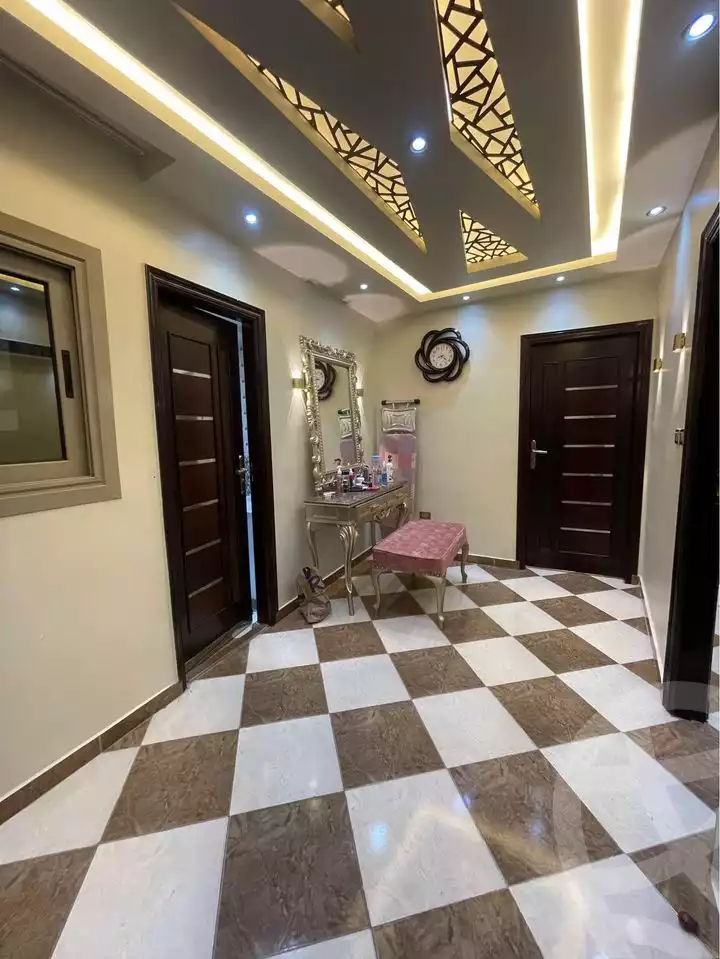 https://aqarmap.com.eg/ar/listing/4706539-for-sale-alexandria-l-jmy-lbytsh-mahmoud-awad-st