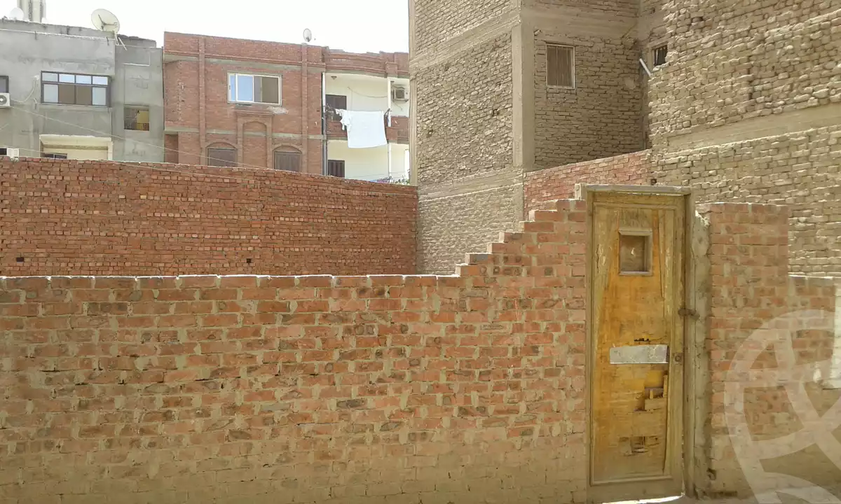 https://aqarmap.com.eg/en/listing/5827660-for-sale-sharqia-zagazig-zagazig-city-khaled-ibn-el-waleed-st
