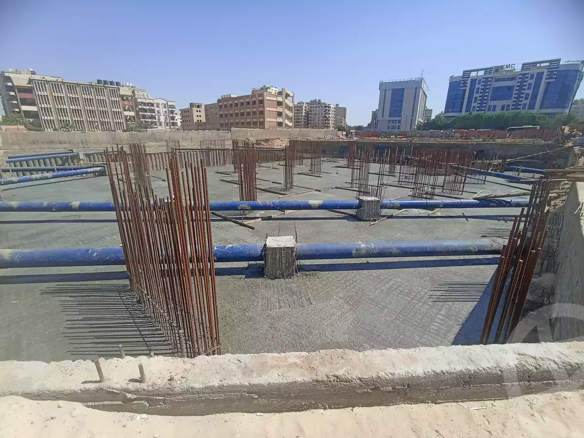 https://aqarmap.com.eg/en/listing/4716154-for-sale-cairo-nasr-city-compound-arab-home-mall-benayat