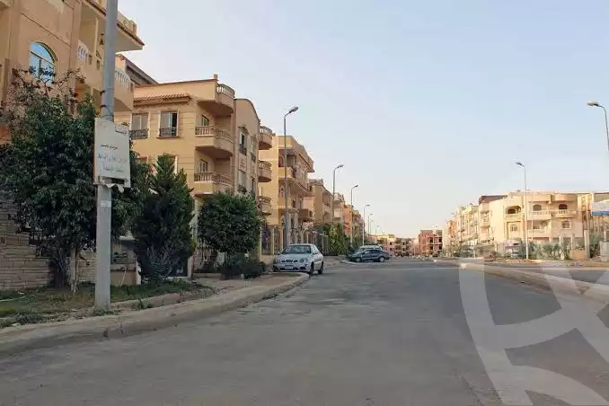 https://aqarmap.com.eg/ar/listing/4736000-for-sale-cairo-el-sheikh-zayed-city-el-hay-el-khames-lhry