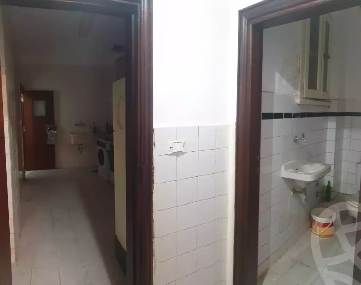 https://aqarmap.com.eg/en/listing/4746407-for-sale-alexandria-kafr-abdo-khaleel-basha-st