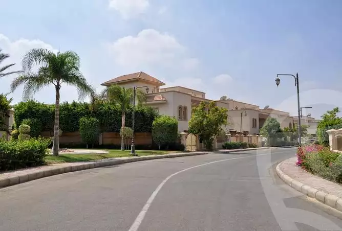 https://aqarmap.com.eg/ar/listing/4770013-for-sale-cairo-el-sheikh-zayed-city-compounds-greens