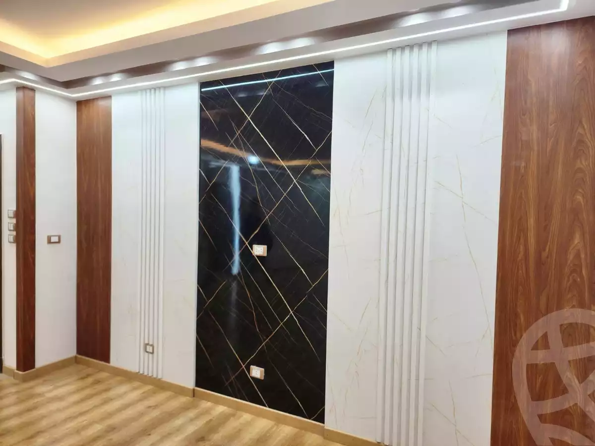 https://aqarmap.com.eg/en/listing/4777895-for-sale-cairo-new-cairo-lrhb-city-phase-4-mostafa-el-nahaas-st