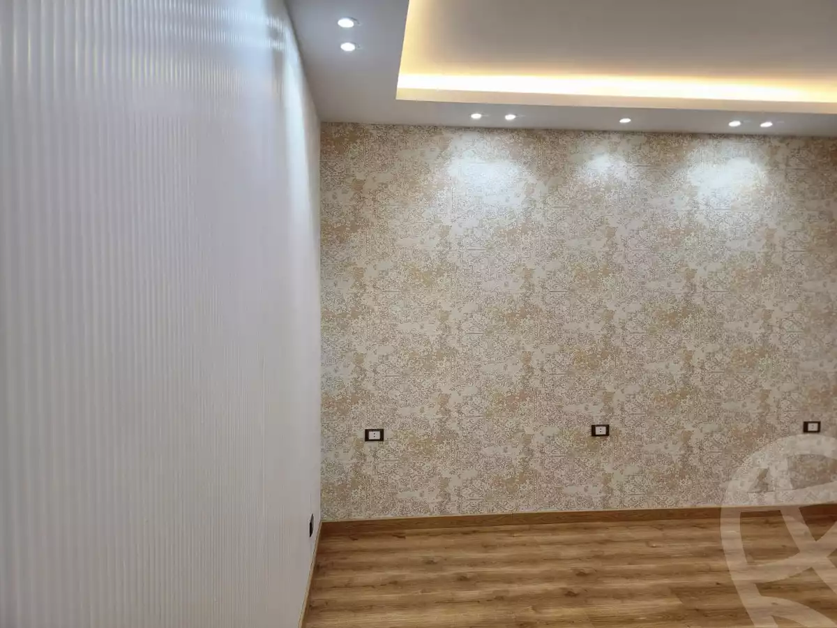 https://aqarmap.com.eg/en/listing/4777895-for-sale-cairo-new-cairo-lrhb-city-phase-4-mostafa-el-nahaas-st