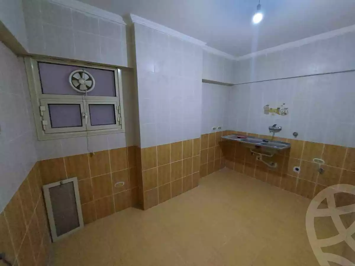 https://aqarmap.com.eg/ar/listing/4793923-for-rent-alexandria-smouha-el-nasr-st