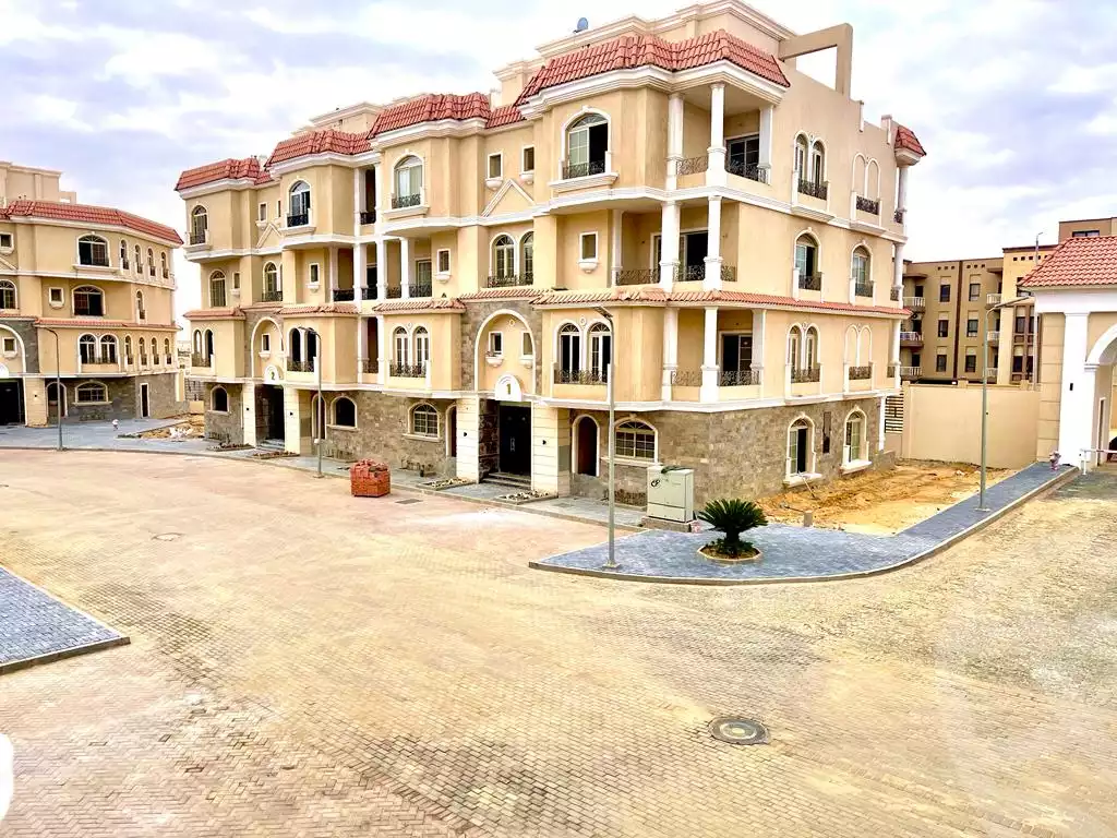 https://aqarmap.com.eg/en/listing/5440190-for-sale-cairo-6th-of-october-compounds-bhy