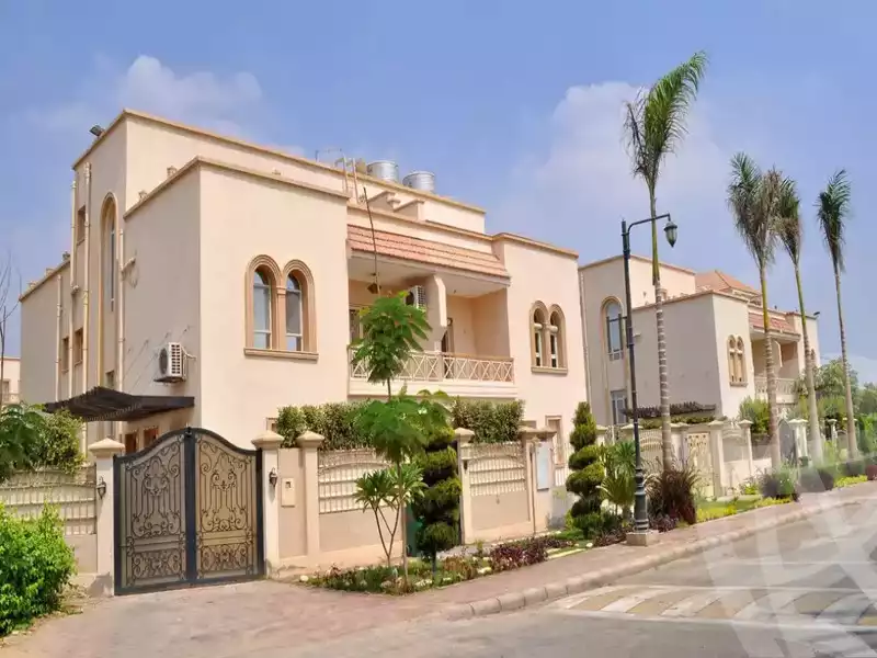 https://aqarmap.com.eg/en/listing/4840526-for-sale-cairo-el-sheikh-zayed-city-compounds-greens