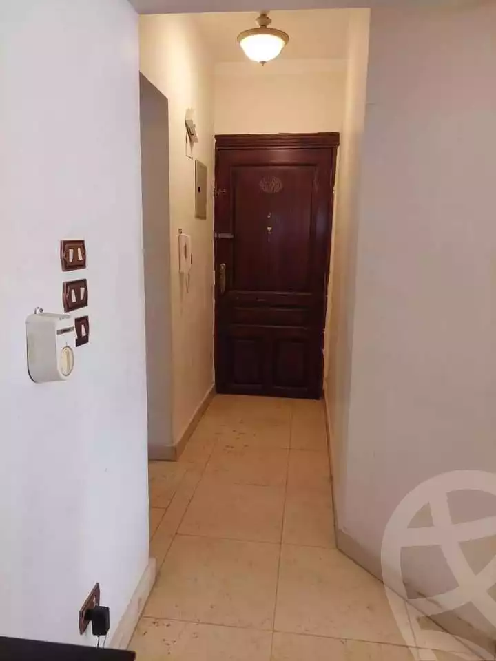 https://aqarmap.com.eg/ar/listing/4845817-for-rent-cairo-mokattam-lhdb-l-ly-shr-krym-bnwn