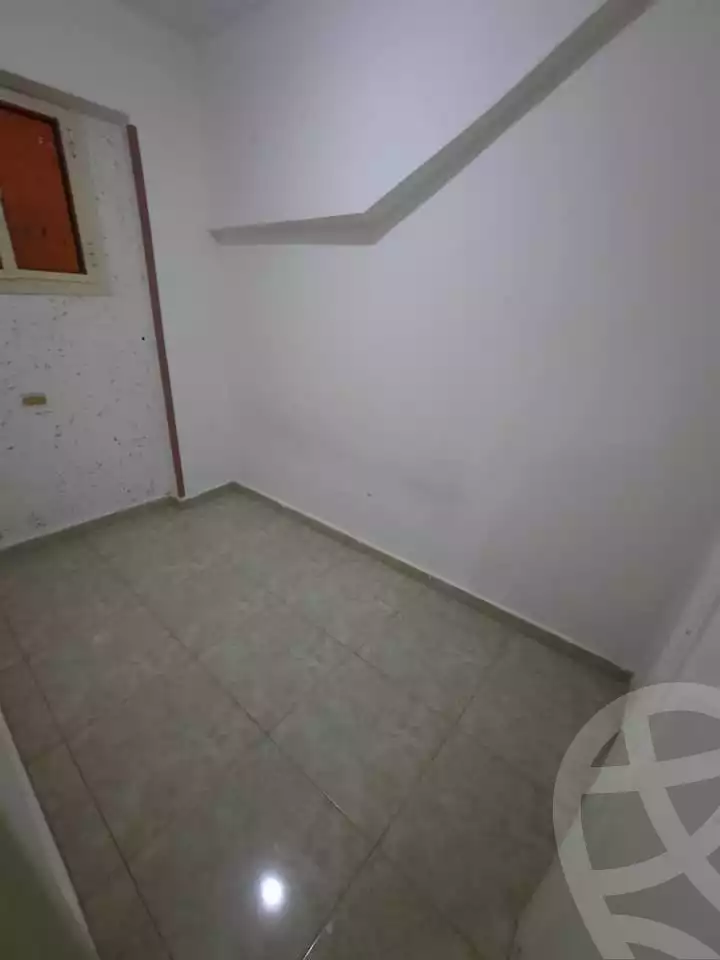 https://aqarmap.com.eg/en/listing/4860032-for-sale-alexandria-el-hanouvel-gabir-hafez-st