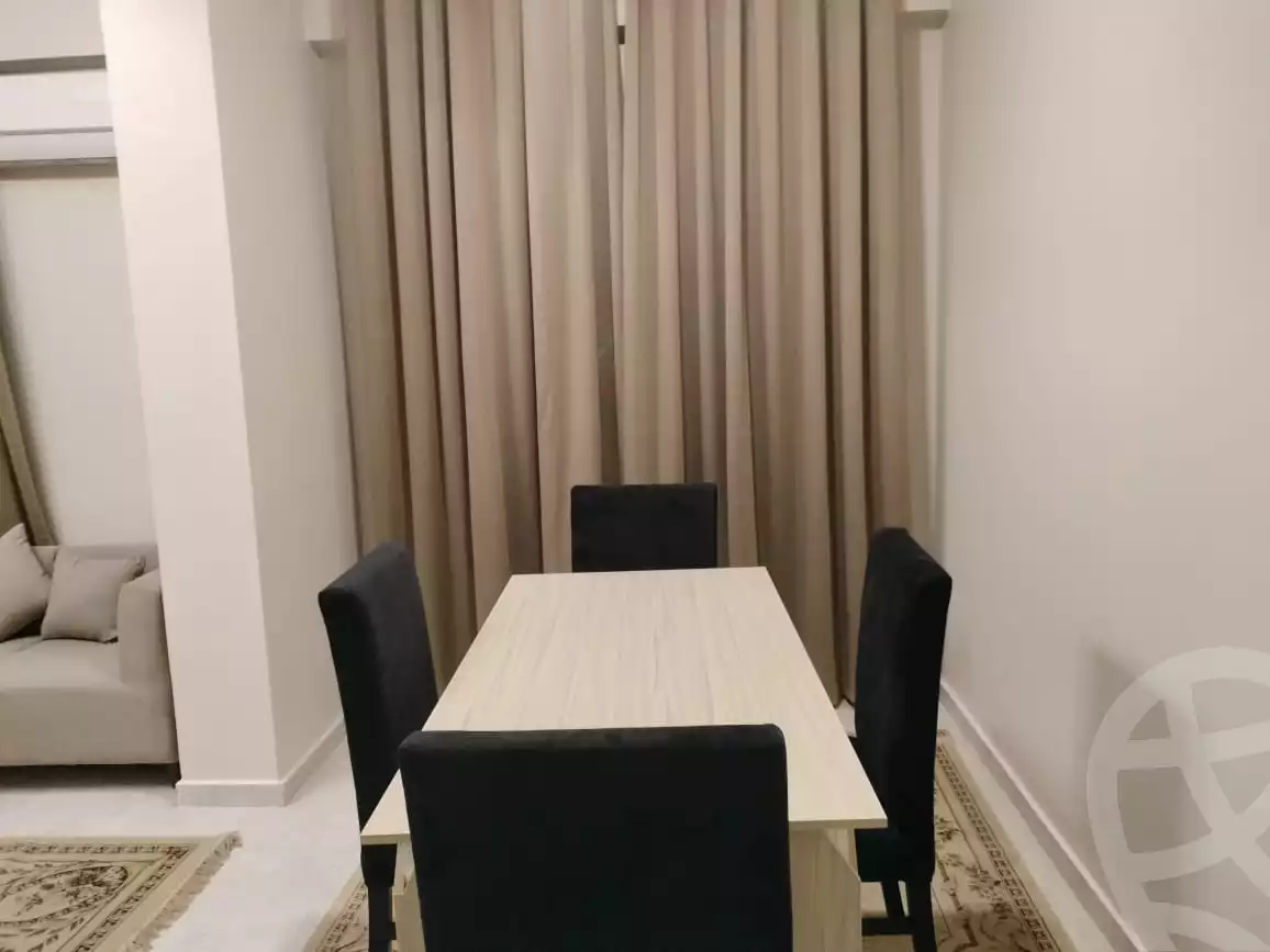 https://aqarmap.com.eg/en/listing/4860396-for-rent-cairo-new-cairo-first-settlement-mhwr-mstfy-kml