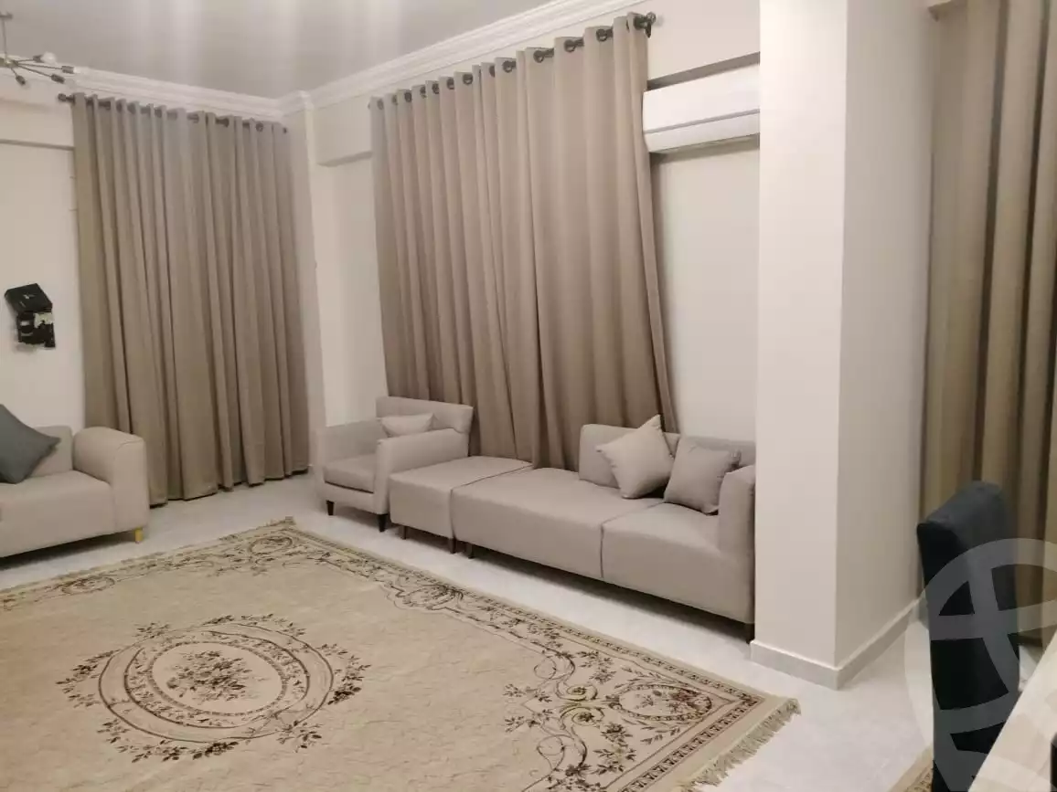 https://aqarmap.com.eg/en/listing/4860396-for-rent-cairo-new-cairo-first-settlement-mhwr-mstfy-kml