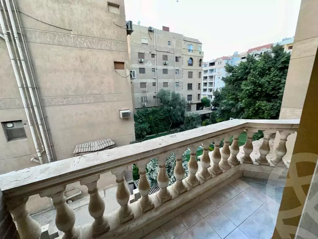 https://aqarmap.com.eg/en/listing/4923839-for-sale-cairo-mokattam-shareaa-9