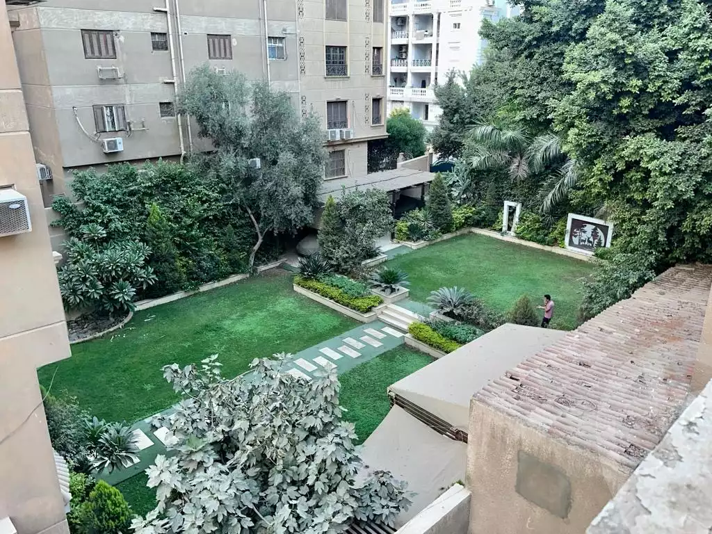 https://aqarmap.com.eg/en/listing/4923839-for-sale-cairo-mokattam-shareaa-9