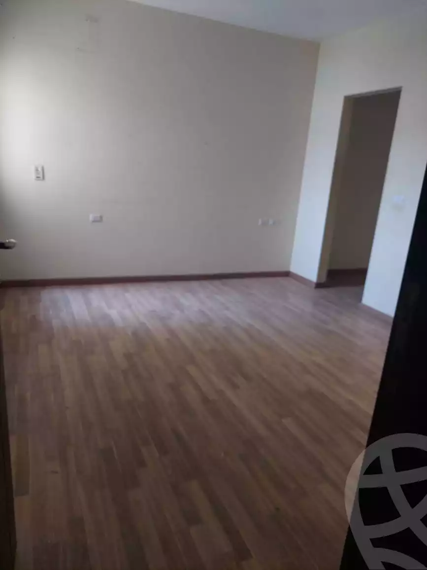 https://aqarmap.com.eg/ar/listing/4934328-for-sale-cairo-el-sheikh-zayed-city-compounds-dh-drys