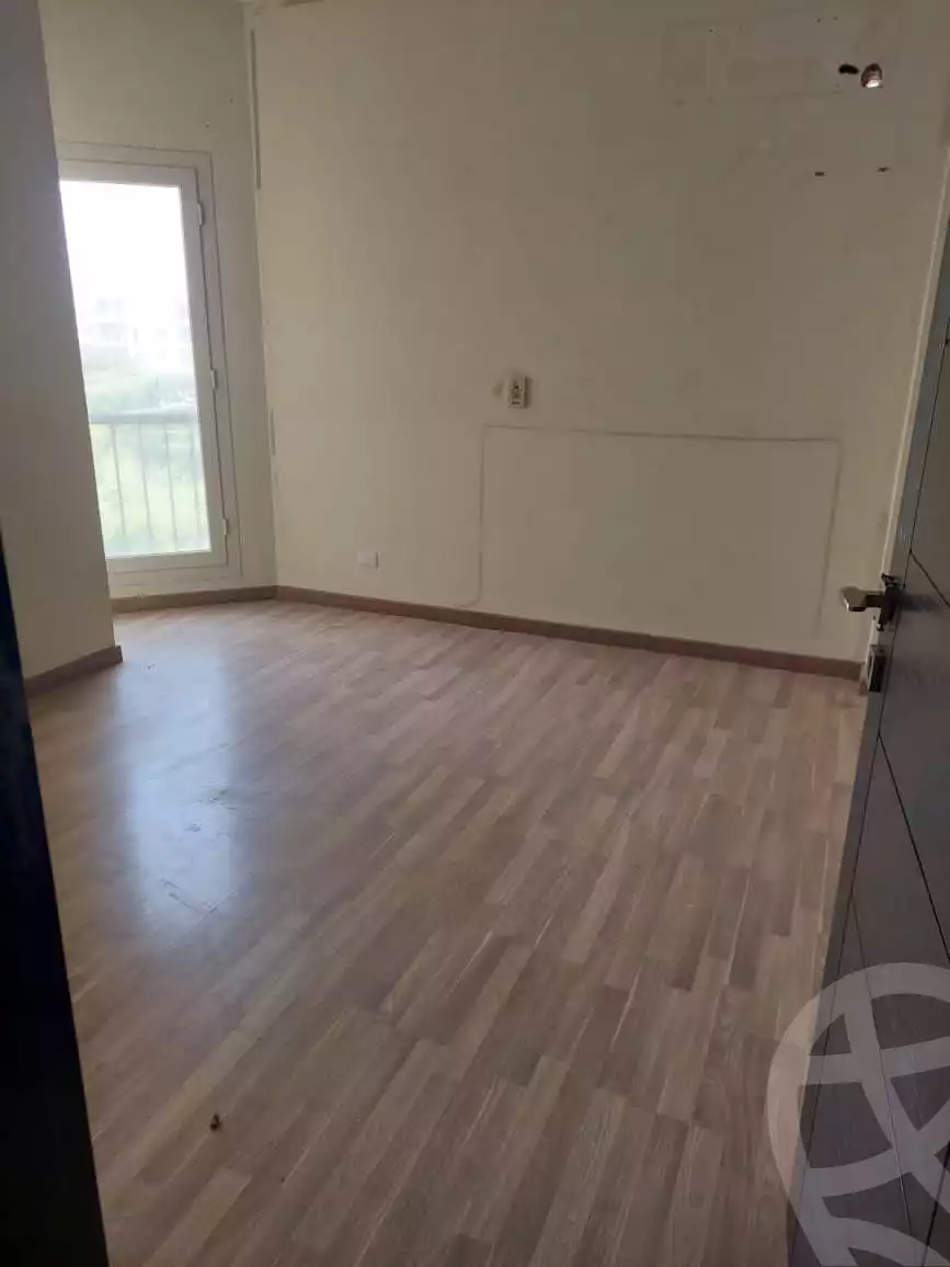 https://aqarmap.com.eg/ar/listing/4934328-for-sale-cairo-el-sheikh-zayed-city-compounds-dh-drys