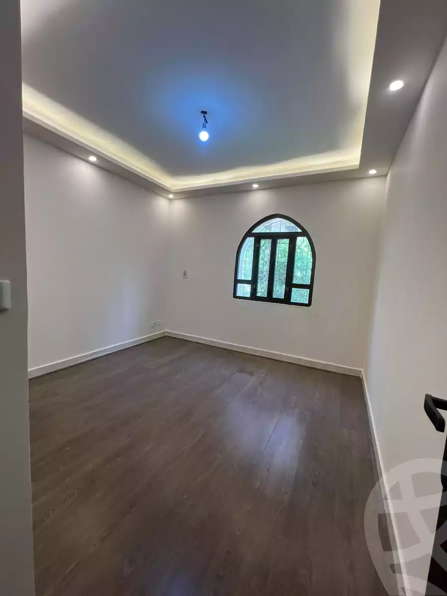 https://aqarmap.com.eg/ar/listing/4964161-for-sale-cairo-new-cairo-lrhb-city-phase-5-talaat-mostafa-st