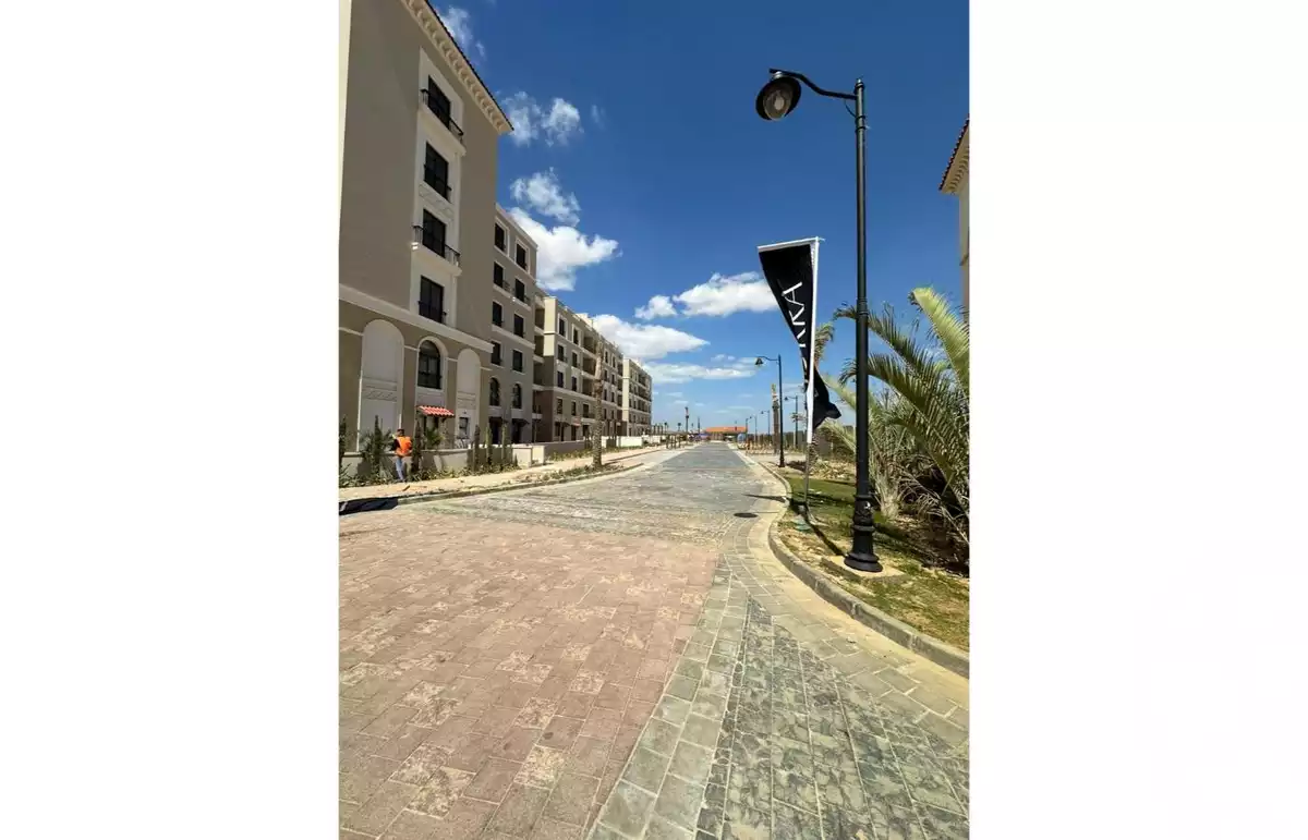 https://aqarmap.com.eg/ar/listing/4988220-for-sale-cairo-el-sheikh-zayed-city-compounds-kmbwnd-fyldj-wyst-dr-llttwyr