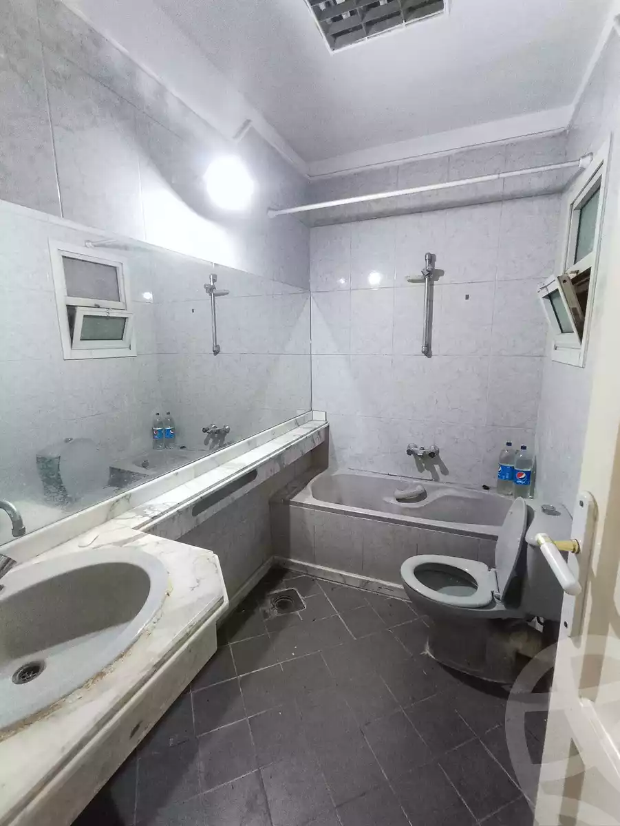 https://aqarmap.com.eg/en/listing/5004147-for-rent-cairo-mokattam-lhdb-l-ly-shareaa-9