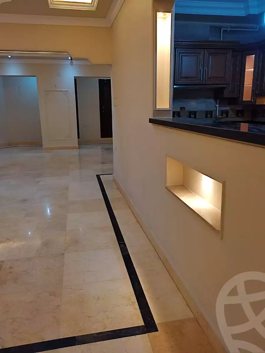 https://aqarmap.com.eg/ar/listing/5008865-for-sale-cairo-dokki-kwrnysh-lnyl