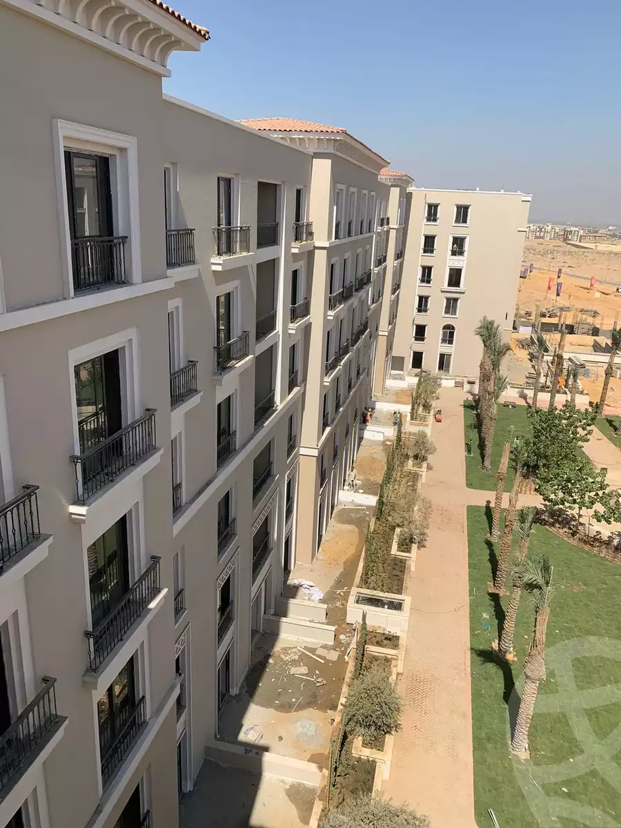 https://aqarmap.com.eg/en/listing/5021642-for-sale-cairo-el-sheikh-zayed-city-compounds-kmbwnd-fyldj-wyst-dr-llttwyr