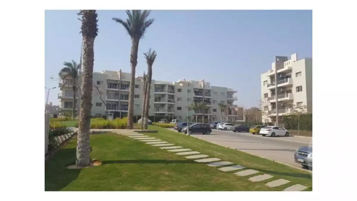 https://aqarmap.com.eg/ar/listing/5048830-for-sale-cairo-el-sheikh-zayed-city-compounds-dh-drys